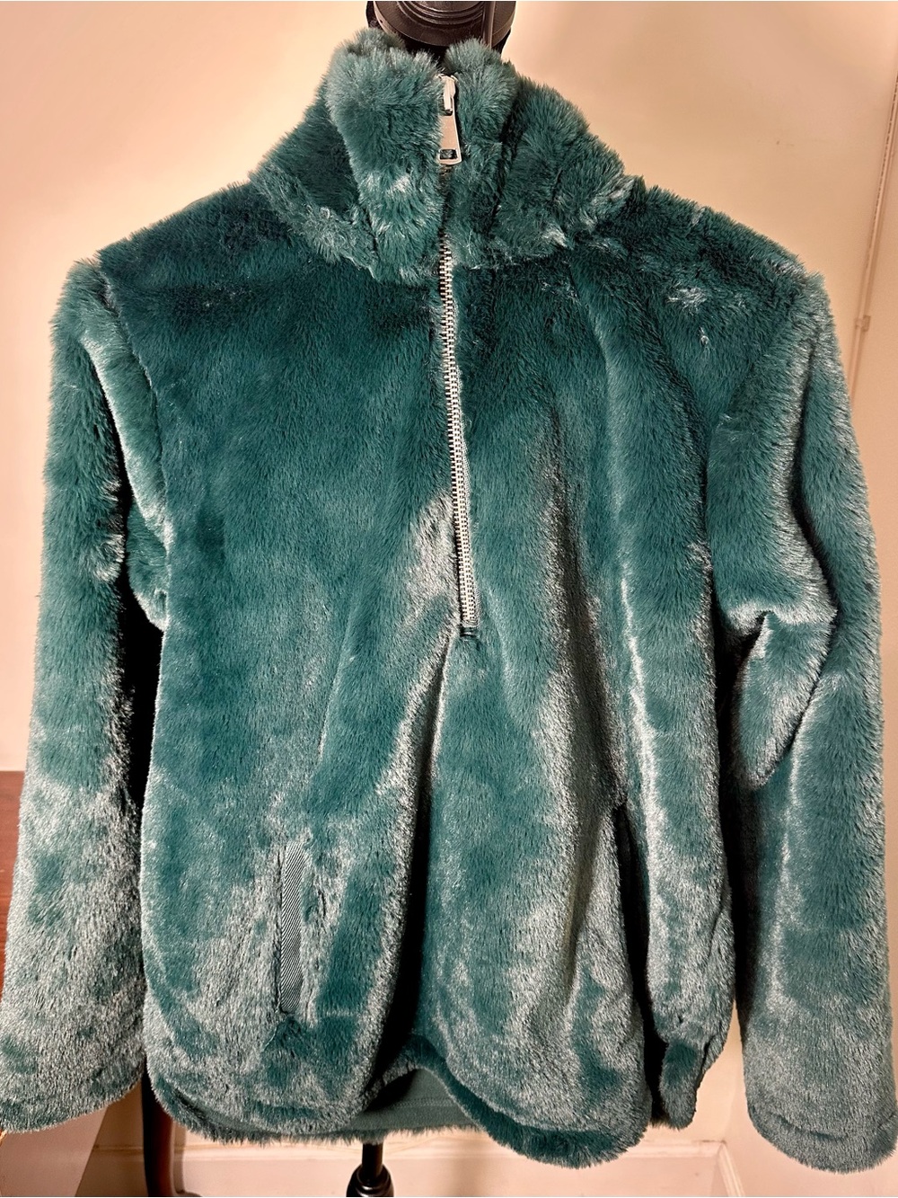 Abercrombie & Fitch Teal Plush Faux Fur Quarter Zip Pullover Women Size Small